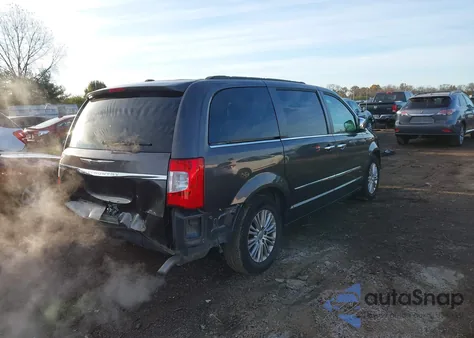 2015 Chrysler Town & Country Touring-L z USA, uszkodzony, nr VIN 2C4RC1CG6FR617950